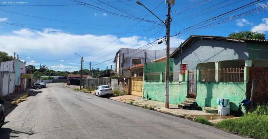 Casa para Venda em Várzea Grande, Ponte Nova, 2 dormitórios, 2 suítes, 4 banheiros