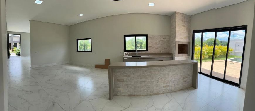 Casa em Condomínio 3 dormitórios à venda Petrópolis Várzea Grande/MT