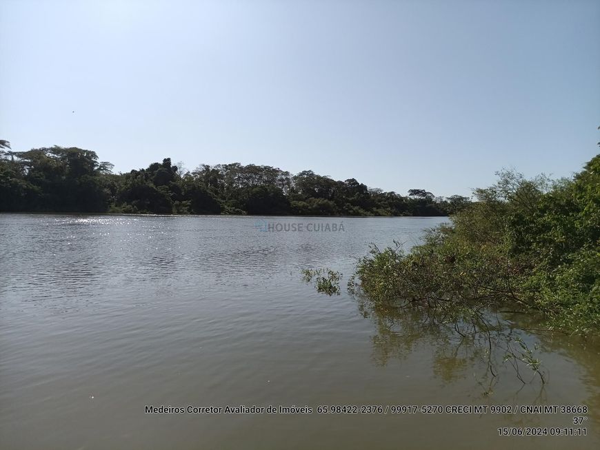 Sitio com 11.5 hectares na beira do rio Cuiabá 28 km de Várzea Grande MT
