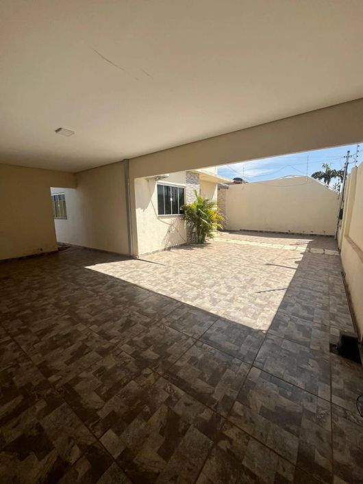 Vendo Linda casa no Altos do Coxipó - Cuiabá-MT. Casa de esquina