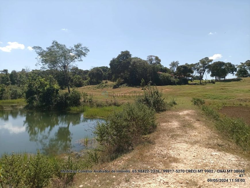 Sitio com 10 hectares de porteira fechada na região da praia grande na cidade de