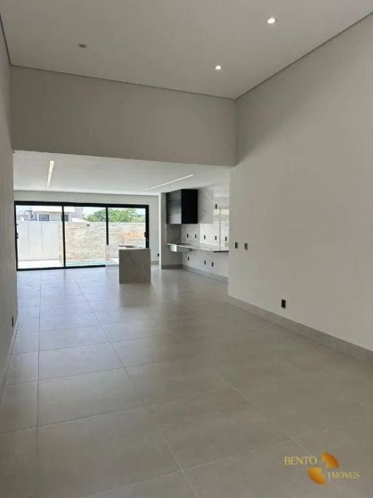 Casa com 3 dormitórios à venda, 222 m² por R$ 2.340.000 - Florais da Mata - Várzea Grande/MT