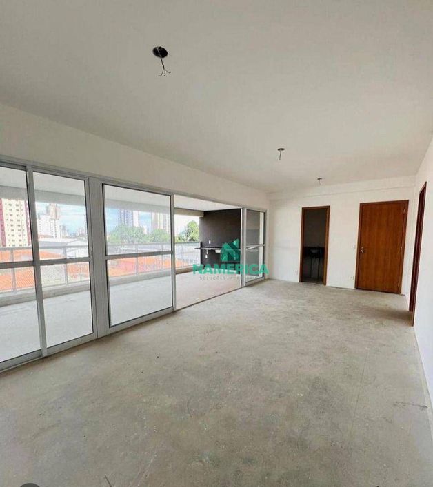 Excelente apartamento de 134m²,com 04 vagas, localização privilegiada