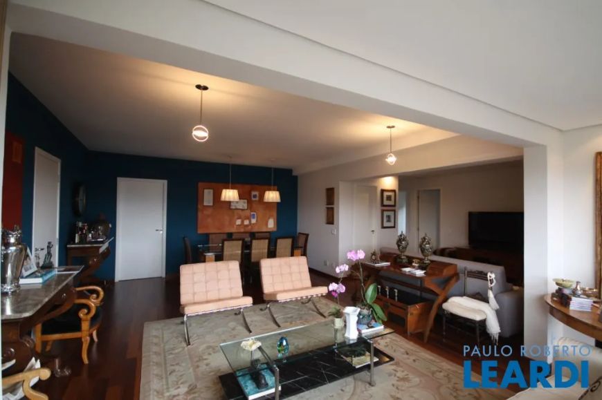 APARTAMENTO - ALPHAVILLE - SP