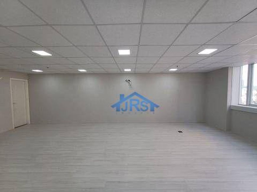 Sala de 68 m² - Empresarial 18 do Forte - Barueri/SP