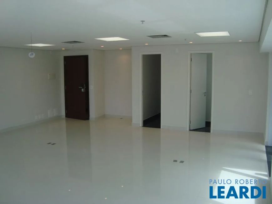 COMERCIAL - ALPHAVILLE - SP