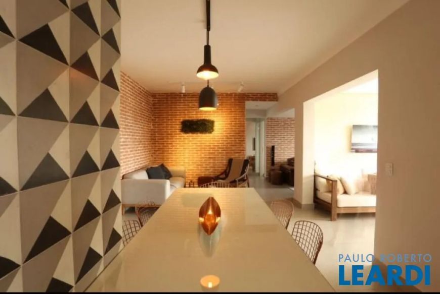APARTAMENTO - ALPHAVILLE - SP