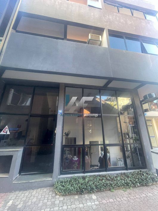 Prédio a venda no centro comercial de Alphaville.