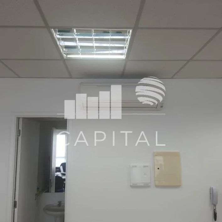 Venda de Sala Comercial Mobiliada Em Alphaville