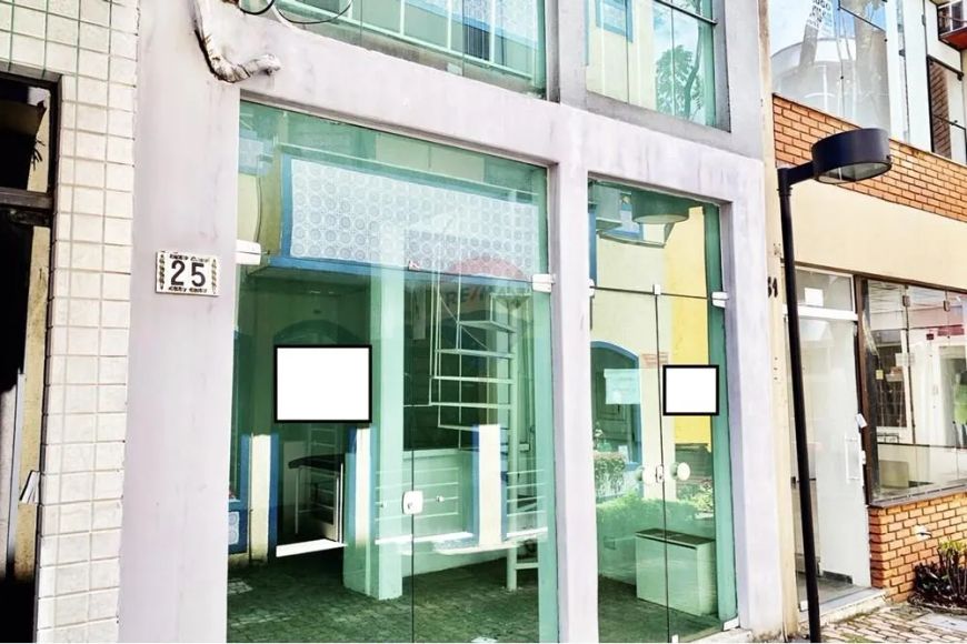 "Imóvel Comercial no Centro Comercial em Alphaville"
