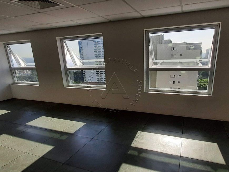 Conjunto de sala comercial em Alphaville