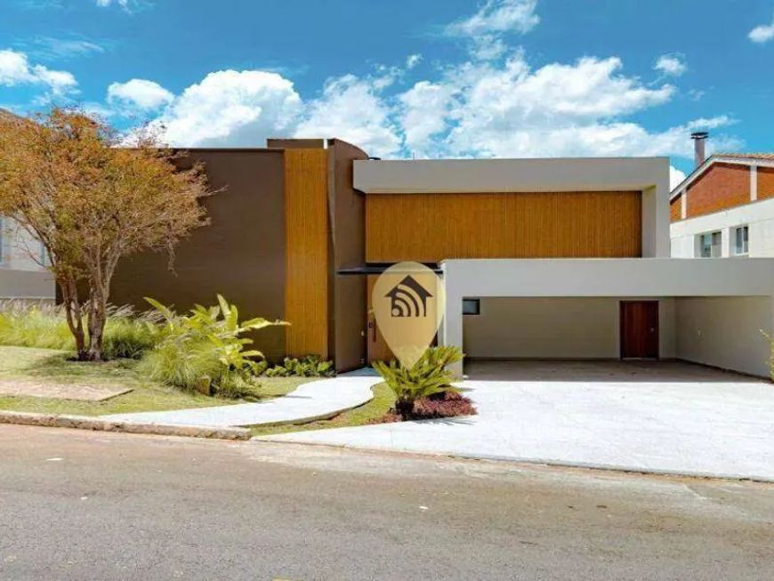 Casa de Luxo com Vista Panorâmica em Alphaville