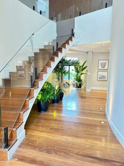 Casa de Luxo com Vista Panorâmica em Alphaville