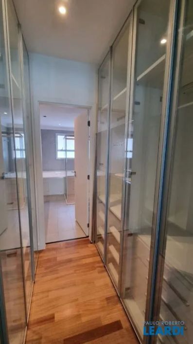 APARTAMENTO - ALPHAVILLE - SP
