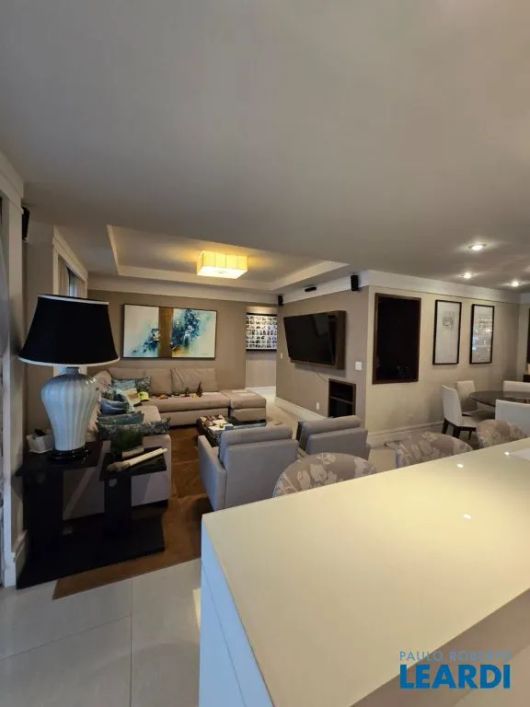 APARTAMENTO - ALPHAVILLE - SP