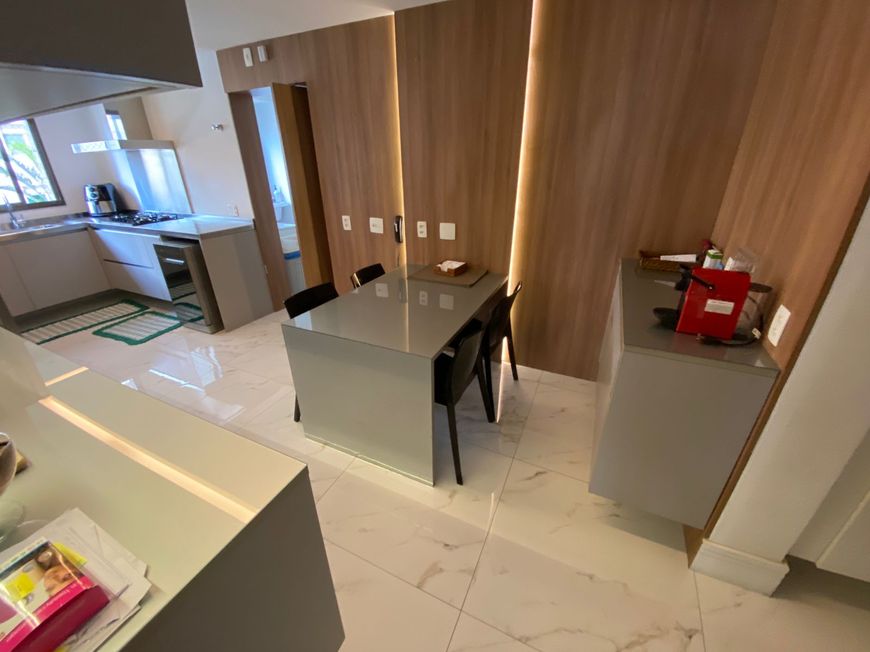 Apartamento Moderno À Venda no Edifício Chateau Alphaville, Barueri – SP