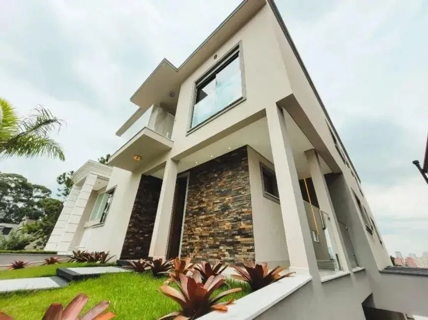 Casa para venda com 532m², 7 vagas