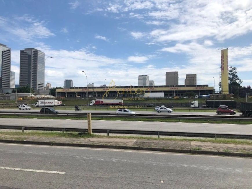 Terreno á venda com frente para Castelo Branco em Alphaville