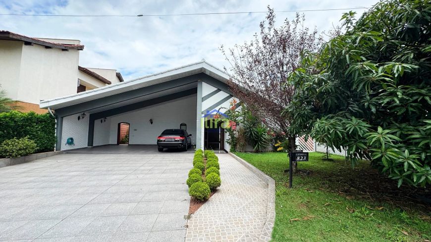 Casa de condomínio para venda e locação 560M², 4 Dormitórios, 2 suítes, espaço gourmet, 6 vagas, R