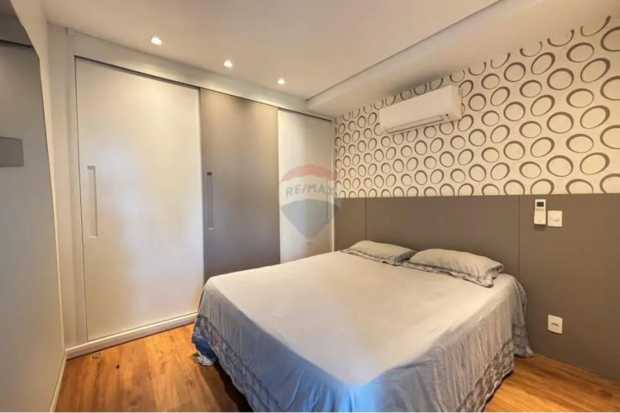 Apartamento mobiliado com 50 m² com sacada, 1 dormitório no Condomínio Novare no Melville Empresaria
