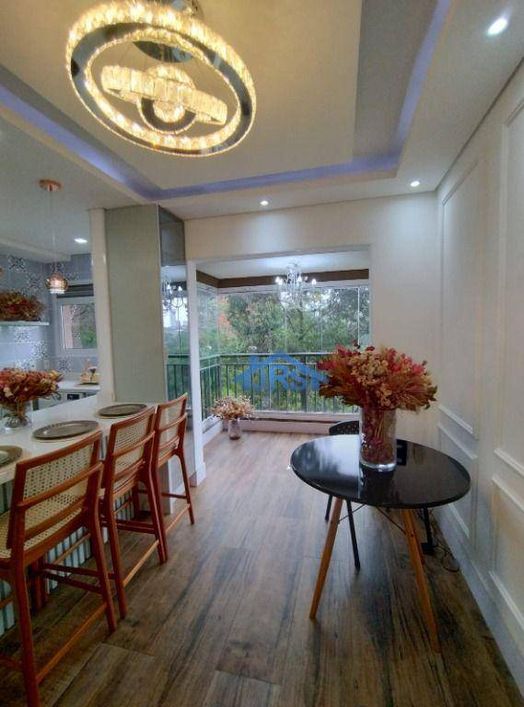 Apartamento com 2 quartos - Jardim Tupanci - Barueri/SP