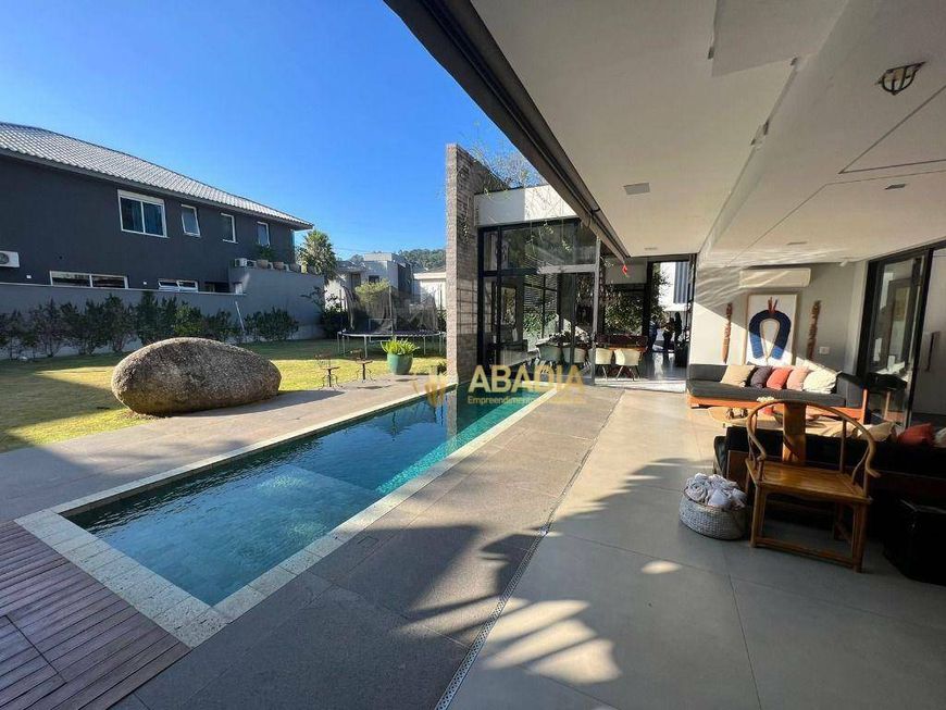 Casa com 3 dormitórios à venda, 350 m² por R$ 5.800.000,00 - Villa Solaia - Barueri/SP