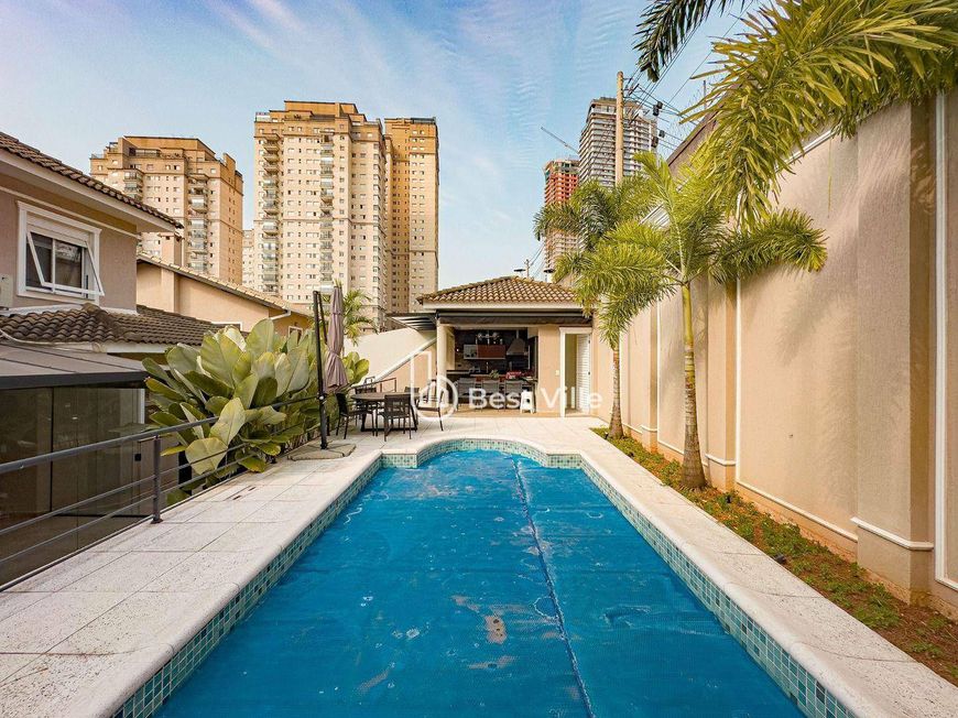 Casa à venda, 464M² de área Construída, 520 M² de terreno, com 4 amplas suíte, no Condomínio Residen