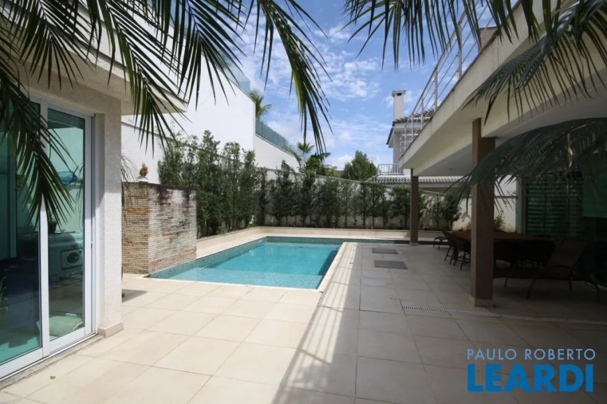CASA EM CONDOMÍNIO - TAMBORÉ - SP