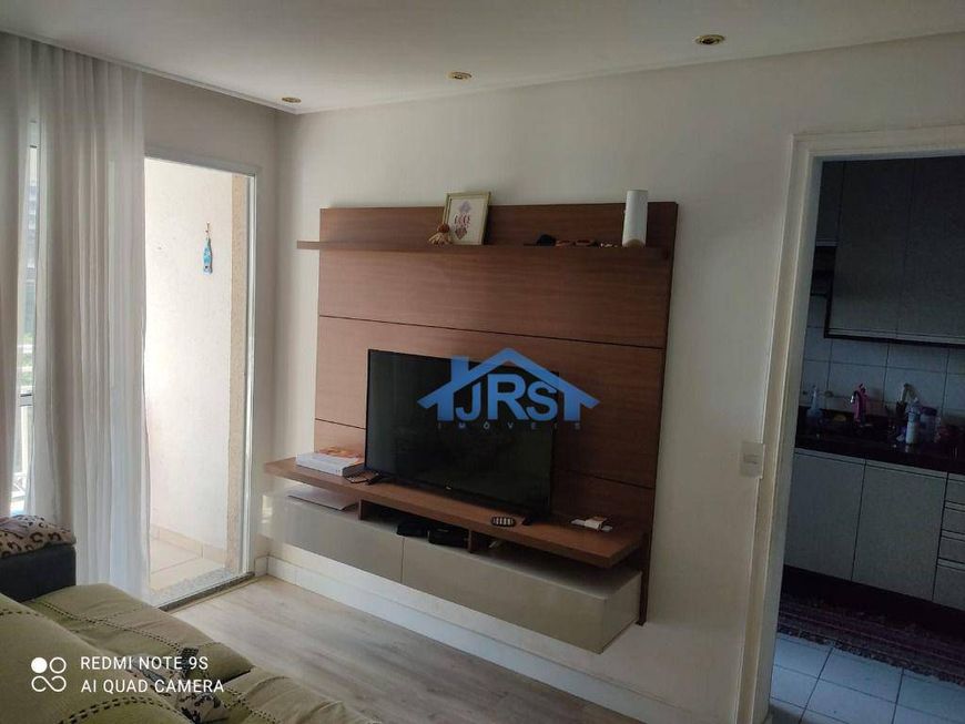 Apartamento com 3 dormitórios à venda, 73 m² por R$ 640.000,00 - Jardim Tupanci - Barueri/SP