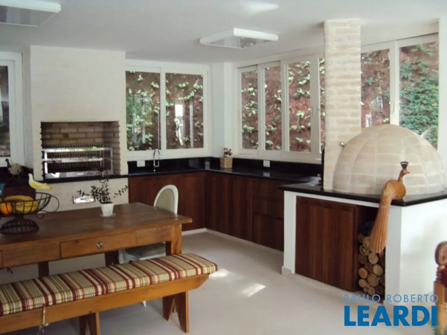 CASA EM CONDOMÍNIO - TAMBORÉ - SP