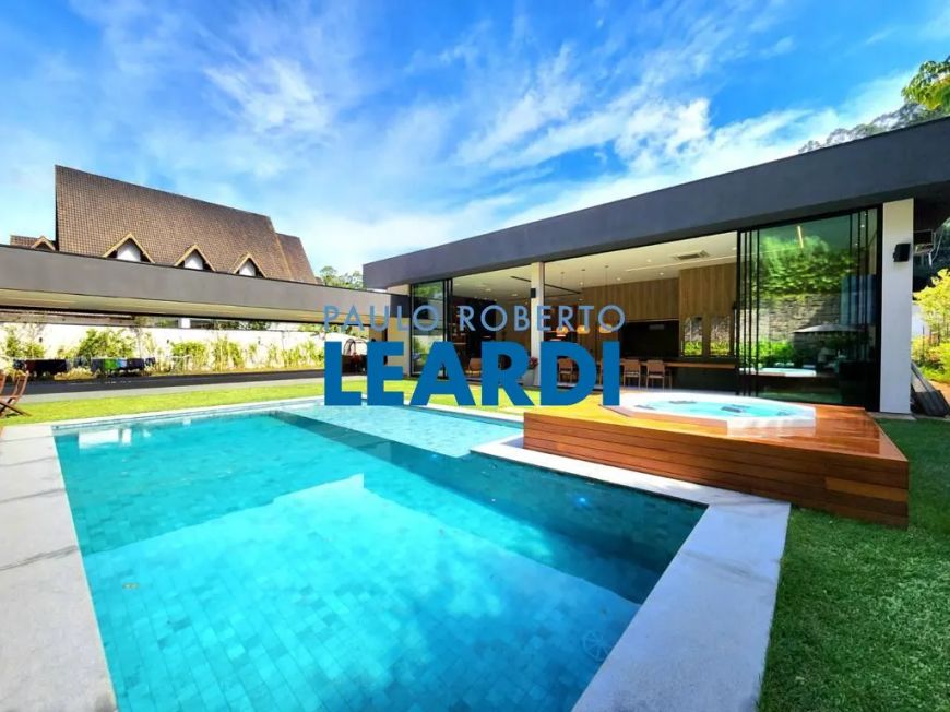 CASA EM CONDOMÍNIO - TAMBORÉ - SP