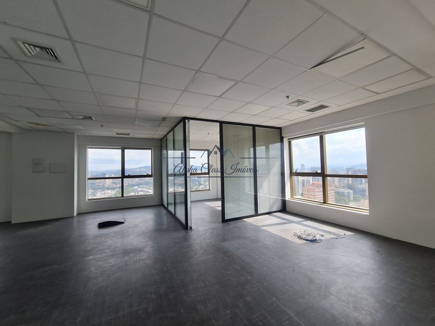 Vendo sala comercial no coração de Alphaville-SP