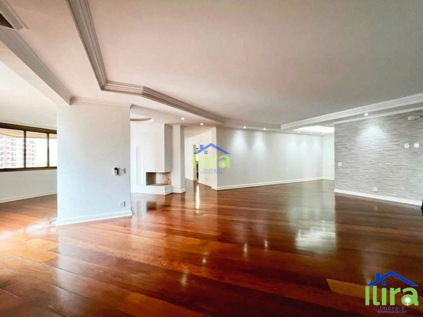Apartamento à venda de 421M², 4 Dormitórios sendo 2 suítes, varanda e 6 vagas no Condominio Manhatt