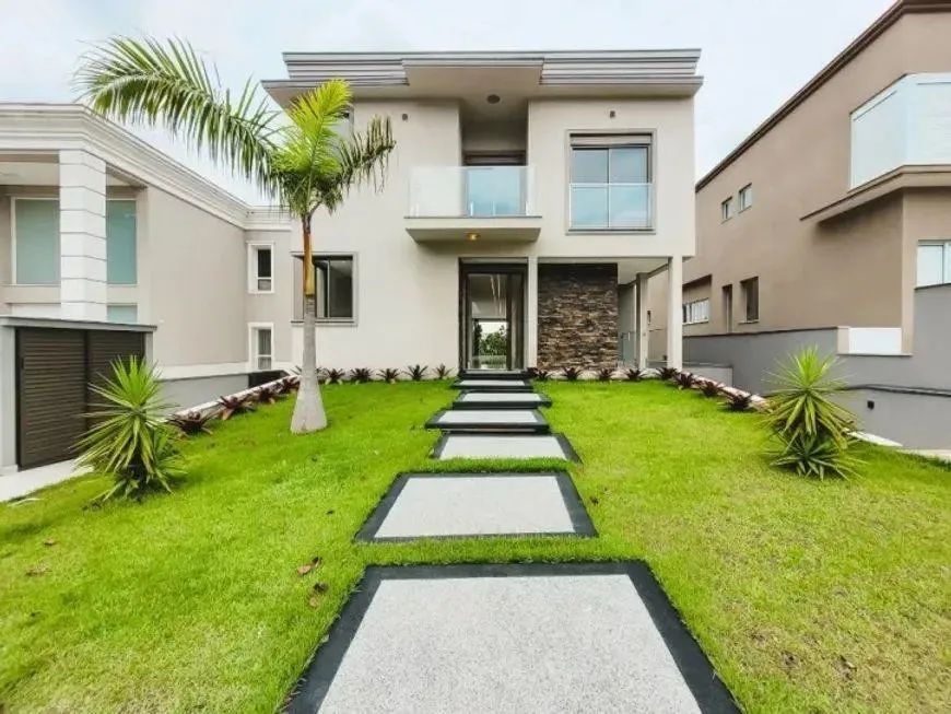 Casa com 578m², 4 Suítes e 7 vagas no Condomínio Villa Solaia, Barueri