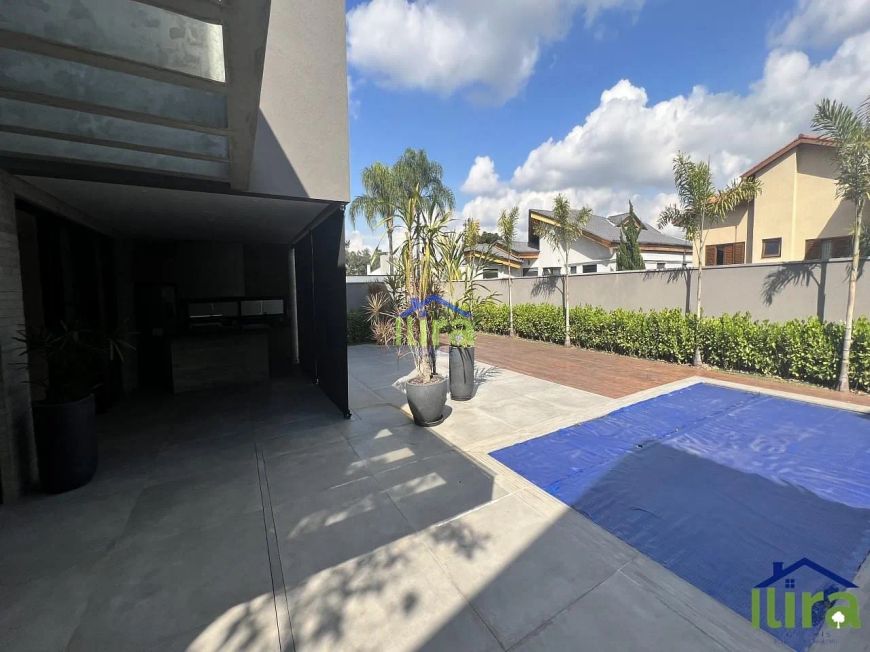 Casa à venda nova de 560M², 3 Dormitórios e Suites, closet e 7 Vagas, no Residencial 2 - Alphaville