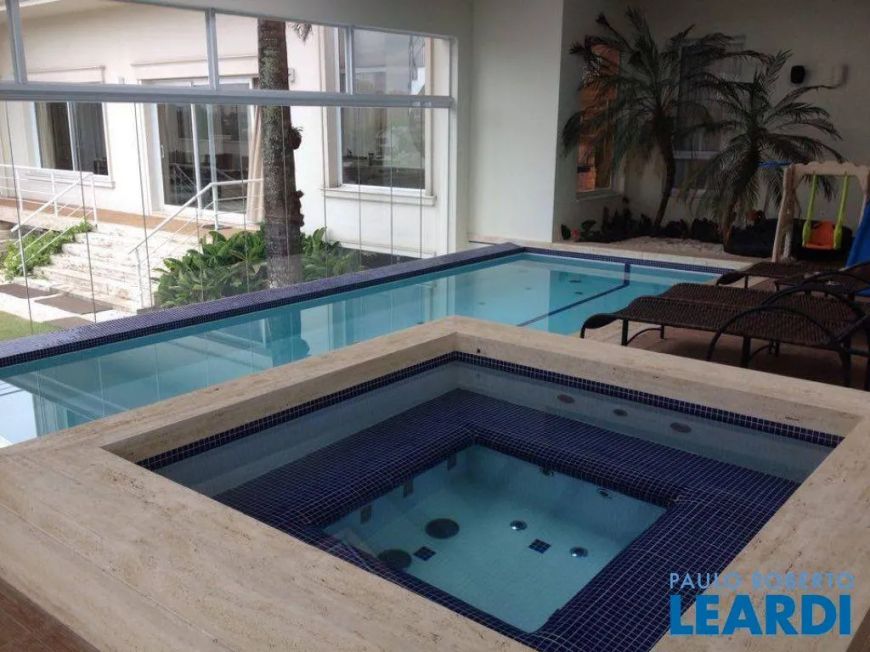CASA EM CONDOMÍNIO - TAMBORÉ - SP