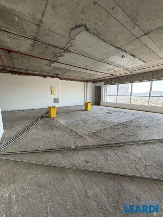 CONJ. COMERCIAL - ALPHAVILLE - SP