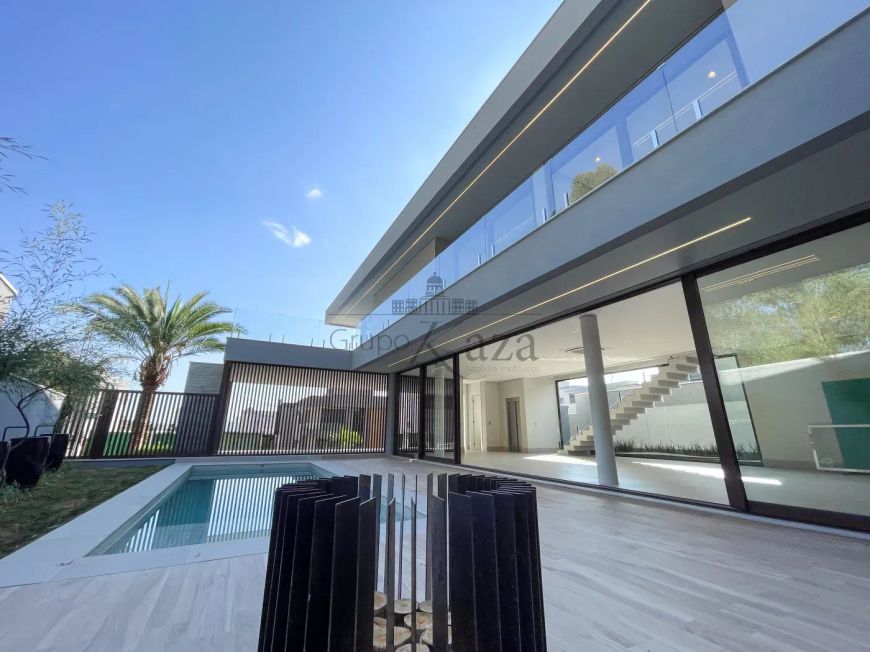 Casa em Condomínio - Alphaville - Condomínio Vila Solaia - 4 Dormitórios - 510m²