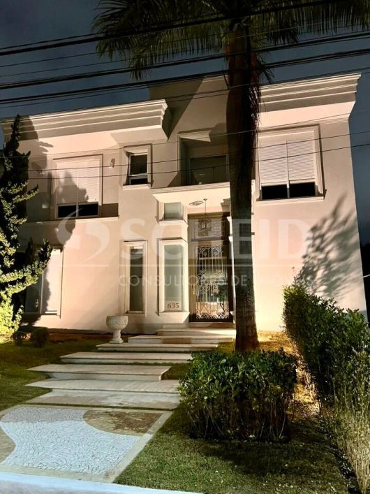 Sobrado à venda em Alphaville com 660m2 , 5 suítes)