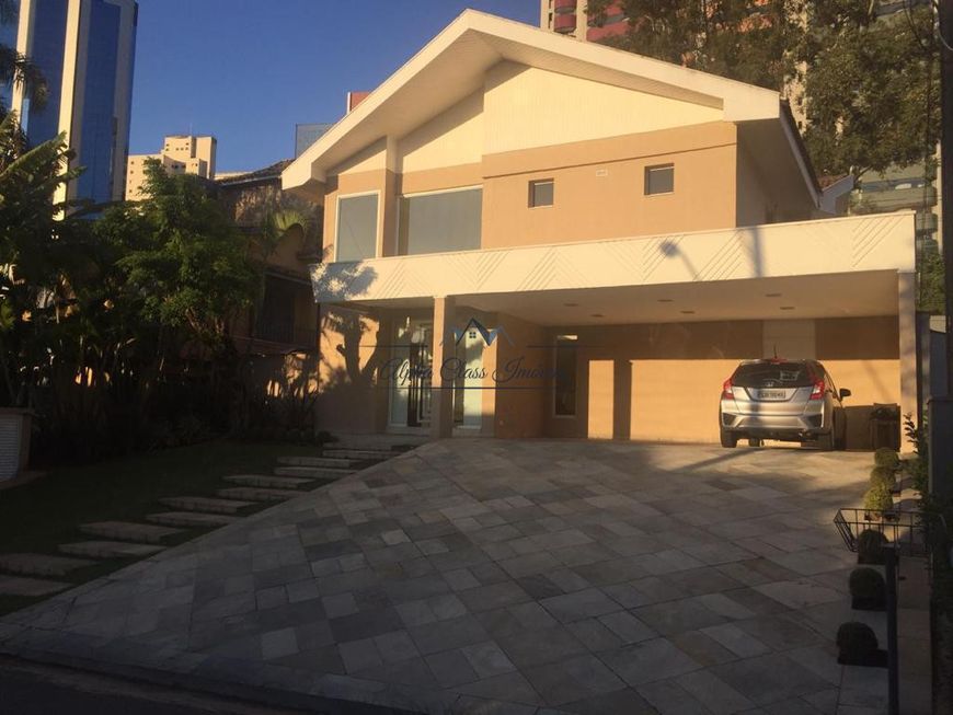 Excelente Casa em Condomínio - Alphaville / Tamboré
