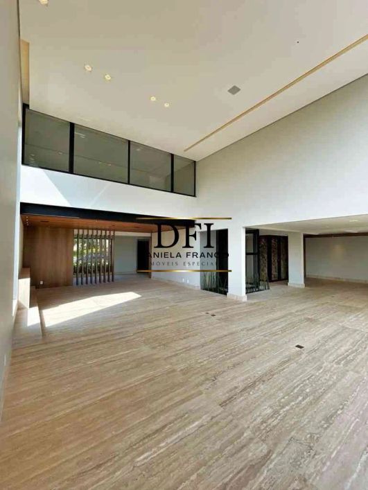 Casa com 5 suítes à venda em Alphaville!