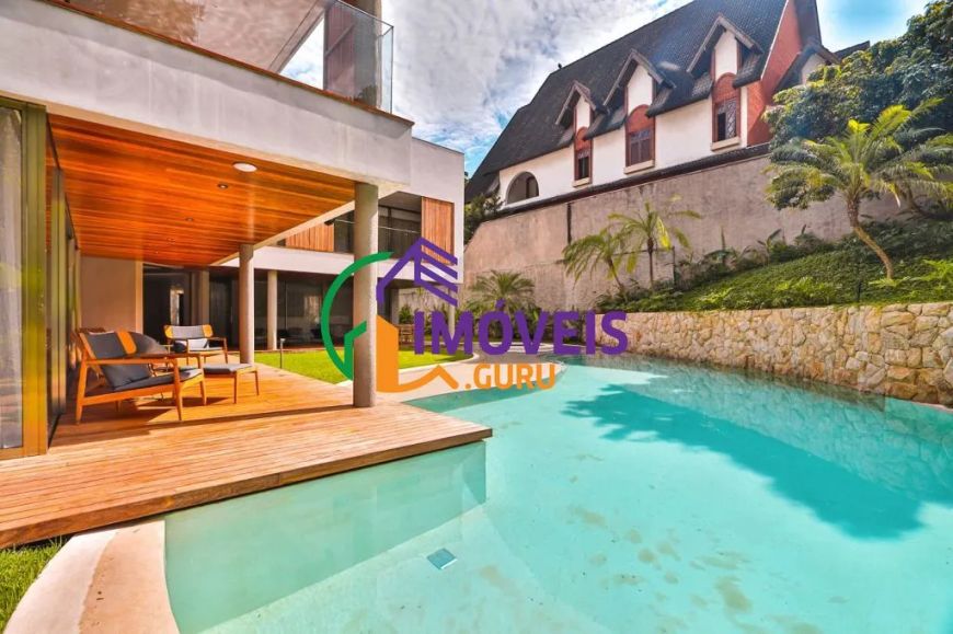 CASA EM CONDOMÍNIO - RESIDENCIAL TAMBORÉ - SP