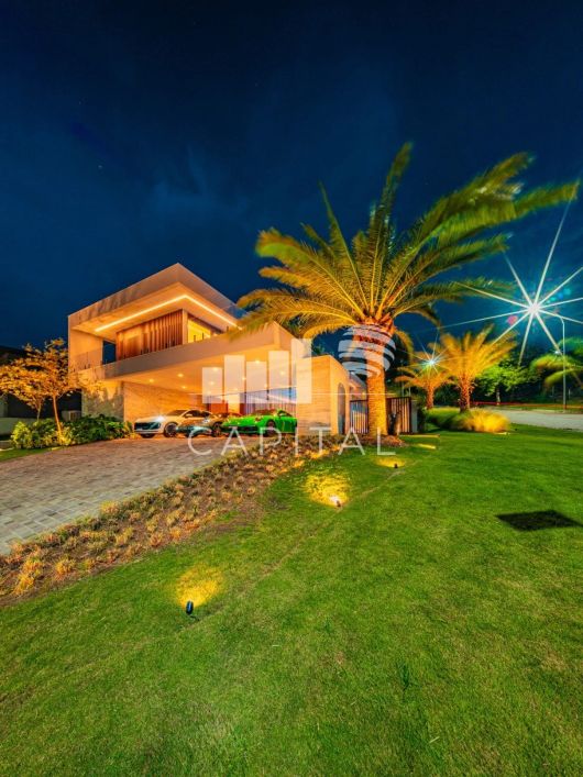 Casa Para Venda Mobiliada Em Condomínio Em Alphaville Com 04 Suítes - 04 Vagas