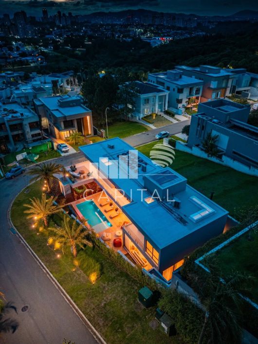 Casa Para Venda Mobiliada Em Condomínio Em Alphaville Com 04 Suítes - 04 Vagas