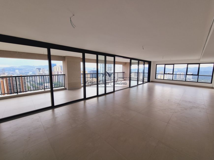 Luxuoso Apartamento em Condomínio - Aphaville / Tamboré