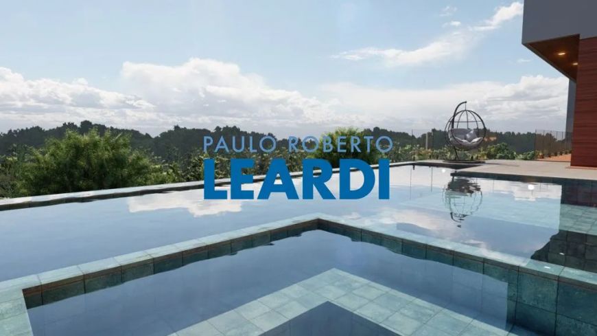 CASA EM CONDOMÍNIO - RESIDENCIAL TAMBORÉ - SP