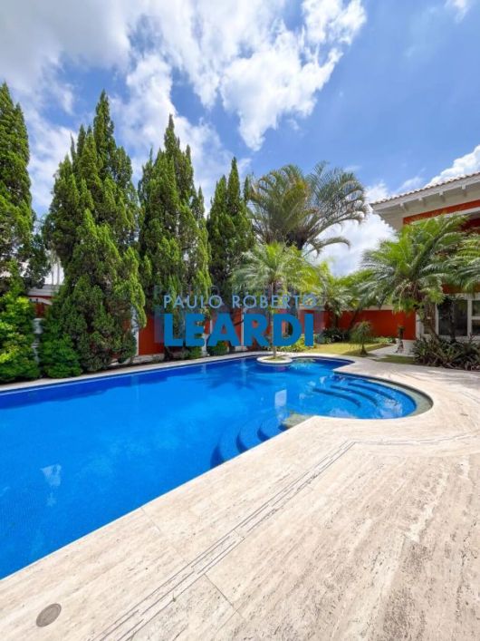 CASA EM CONDOMÍNIO - ALPHAVILLE - SP