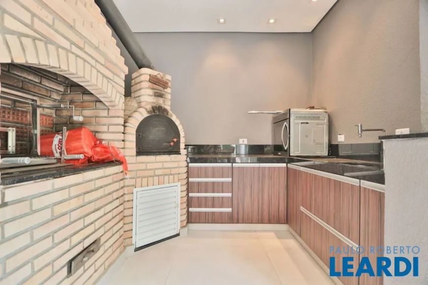 CASA EM CONDOMÍNIO - RESIDENCIAL TAMBORÉ - SP