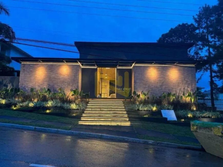 MANSÃO NOVA E MODERNA NO MELHOR RESIDENCIAL DE ALPHAVILLE