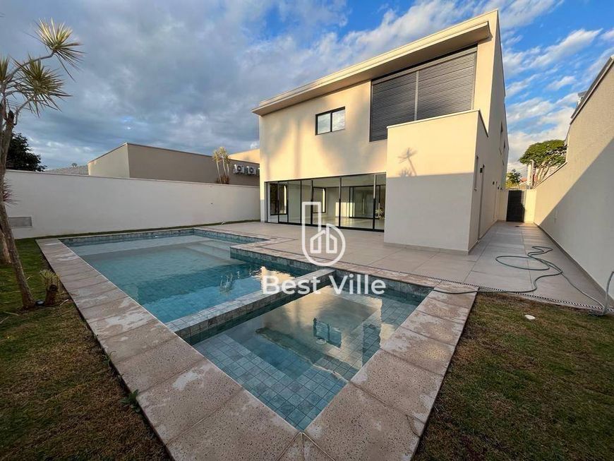 Casa à venda em condomínio fechado no Residencial Alphaville Zero - Santana de Parnaíba/SP.